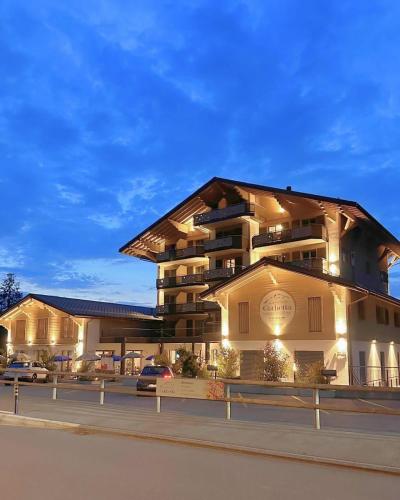 Boutique hôtel Corbetta & SPA - A 5 minutes de l'autoroute A12 aux Paccots sur Montreux, profitez de la montagne et du lac Léman- LOFT FAMILIAL DISPONIBLE in Les Paccots, Schweiz