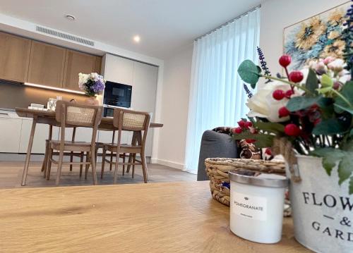 Luxury Designer 2Bed 2Bath by Tower Bridge, Londyn (zdjęcie 6)