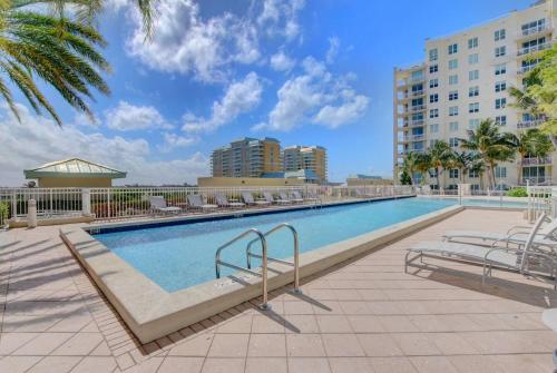 One Bedroom In Lux Condo,casa Costa! Wbeachpass! in Boynton Beach, USA