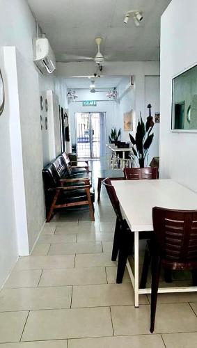 OZZY LODGE in Semporna Lotnisko