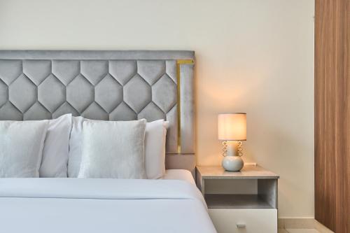 Elegant Minimalism l 1BR near Downtown Dubai, Dubaï (photo 5)