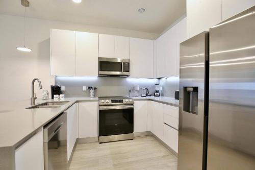 High Luxury 3 Bedroomloft Townhouse In Hidden Forest, With Private Pool! thumb 3