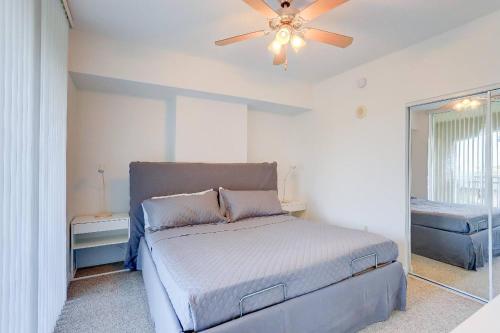 Apartment In Casa Costa Condo!beach Pass Included thumb 4