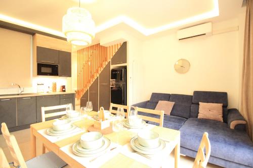 Luxe Neuf - Villa entiere - Parking Prive Gratuit - AC - Climatisation - Sauna - Netflix inclus - Fu in Качан