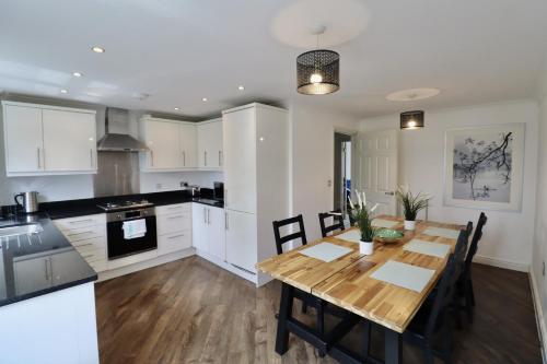 Ascot Four Bedroom House With Garden gîte à louer Ascot Racecourse