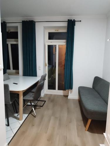 StayInn Möckern - 1 Studio Apartment für 3 Personen -1Zimmer mit Schlafsofa und Doppelbett-kein zweites Zimmer, Leipzig (foto 5)