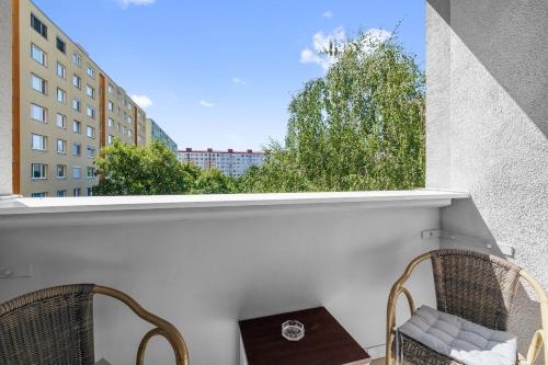 Spacious 3-Bedroom Apartment with Park View in Petržalka, Братислава (фото 8)