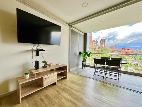 El Poblado, Balcony, Pool, Jacuzzi, Gym, Steamroom, Medellín