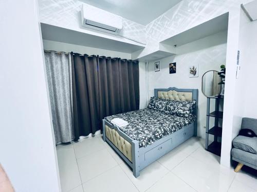 Crisean Highrise Condo - 100 West makati, Manila