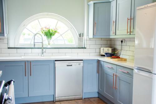 Viesnīcas āriene, Cosy Luxury Cottage I Hot Tub I Private Estate in Bryngwran