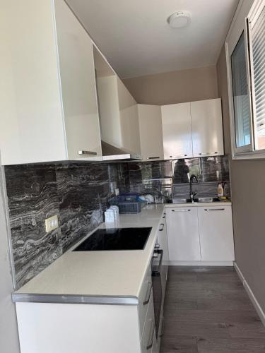 Valentina Cozy 2-Bedroom House in 盧什涅