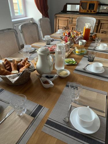 Food and beverages, La Maison du Cedre in Benevent-l'Abbaye