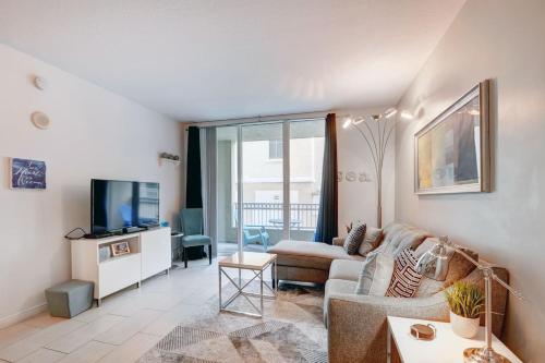Amazing One-bedroom In Casa Costa!beach Pass Inc! thumb 2