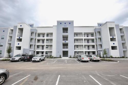 Spectacular 2 Bedroom Apartment In Spectacular Storey Lake Community Next To Disney! detail