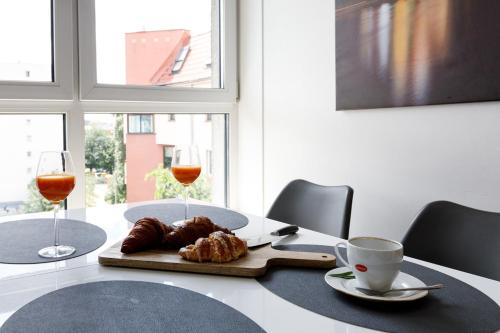 Chic Apartments - Cozy and Stylish - City Center - Legnicka, Breslau (Foto 7)