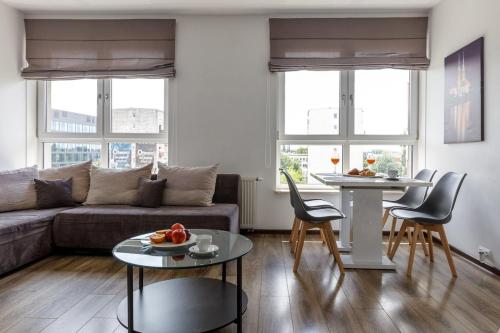 Chic Apartments - Cozy and Stylish - City Center - Legnicka, Breslau (Foto 8)