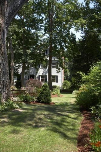 The Inn at Cape Cod - 정원