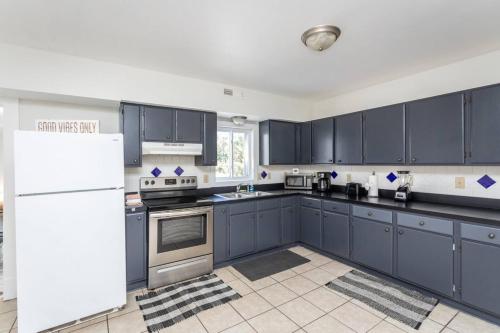 2 Bedroom Near Brewery Parkway 151 Downtown in Waynesboro, USA