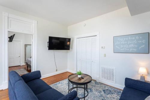 2 Bedroom Near Brewery Parkway 151 Downtown in Waynesboro, USA