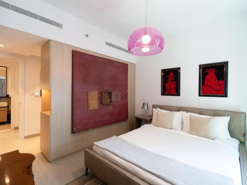 Modern Neoclassical 1BR - Berkeley Place Dubai, Dubai (foto 10)