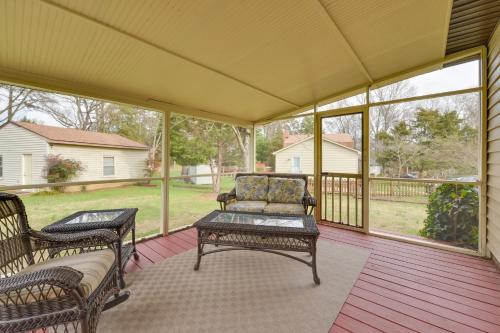Cozy Home with Fenced Yard Less Than 1 Mi Downtown Matthews!