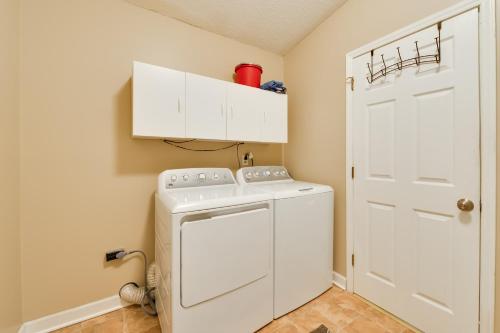 Cozy Home with Fenced Yard Less Than 1 Mi Downtown Matthews! - main image