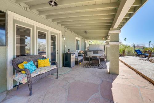 Backyard Oasis and Hot Tub Mtn-View Wickenburg Home in ويكنبرغ_أريزونا