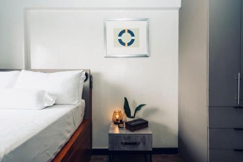 Functional stay near airport, business districts, Manila