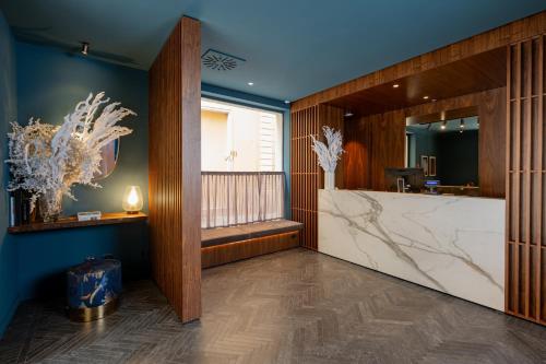 Empfangshalle, Hotel Brun near Fontana del Nettuno