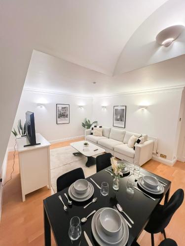 Disc Monthly Rate - Cosy 3 Bed 2 Bath flat in Borough with Lift access and clear view of The Shard, Лондон