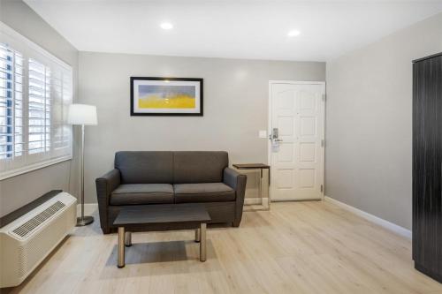 SureStay Plus by Best Western Santa Clara Silicon Valley - main image