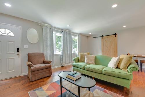 Inviting Home with Backyard 8 Mi to Dtwn Atlanta! in Gresham Park