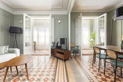 Spacious Stylish 4-bedroom Modernist Apartment, Barcellona (foto 7)