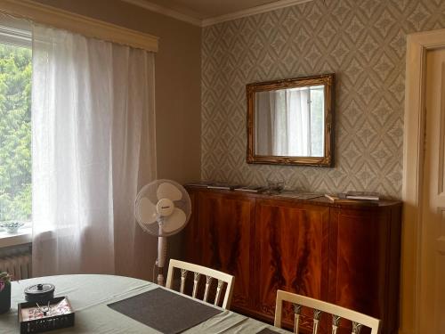 Solhuset intill ån (Solhuset intill an) in อลิงก์โซส