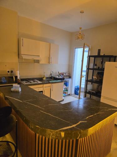 Chic Calm et Cozy Apart Free Parking available 5min airport in Gzennaia