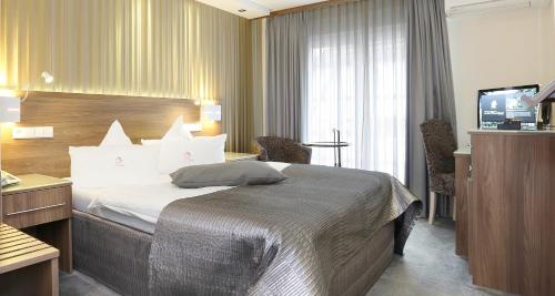1 double bed
