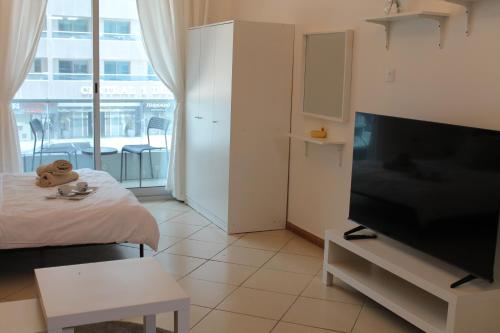 Studio apartment walking distance to metro and beach in Marina, Dubaï (photo 4)