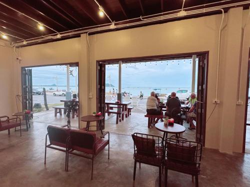 المرافق, Hostel 126 Cafe' & Bar in Prachuap Khiri Khan City Center