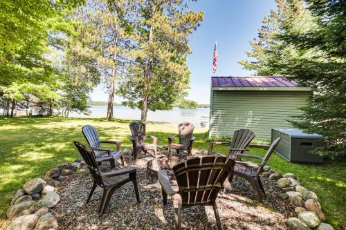 Solberg Lake House Dock, Deck and Stunning Views! in Phillips