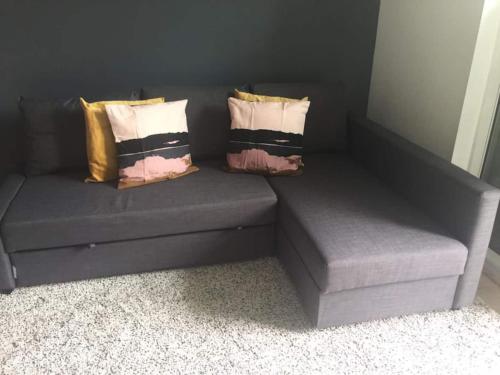 Modern Bedroom In Great Condo! Beach Pass Incl! in Boynton Beach, USA