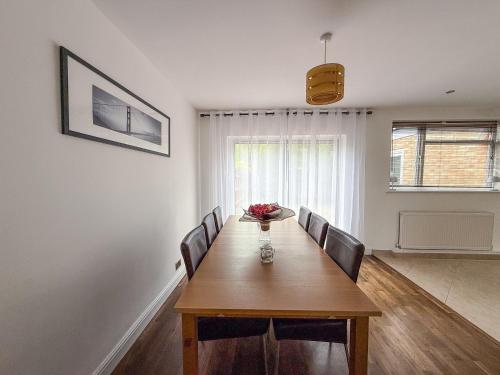 Bassetts House - Mins to Central London - image 3