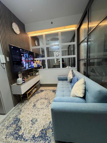 KD's Home - Fast WiFi, Netflix , Pool , Karaoke, Манила