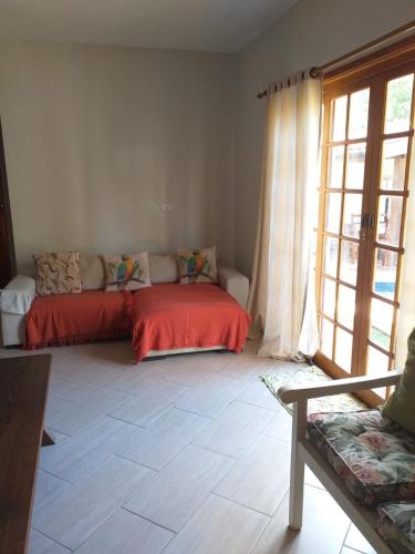Casa com piscina e quadra in Parelheiros