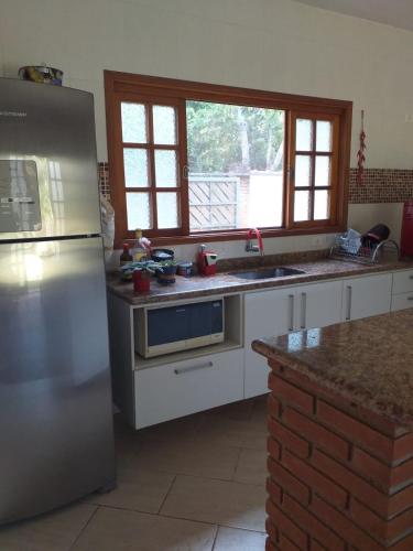 Kitchen, Casa com piscina e quadra in Parelheiros