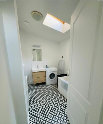 1BR with terrace, Bordeaux (photo 4)