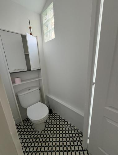 1BR with terrace, Bordeaux (photo 6)
