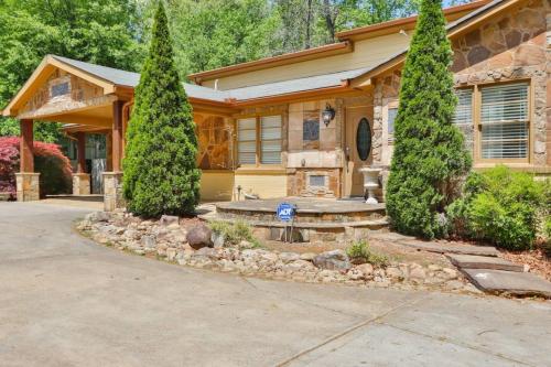 Big 6br,4ba Home W 10-car Parking For Crewsgrps in Brookhaven