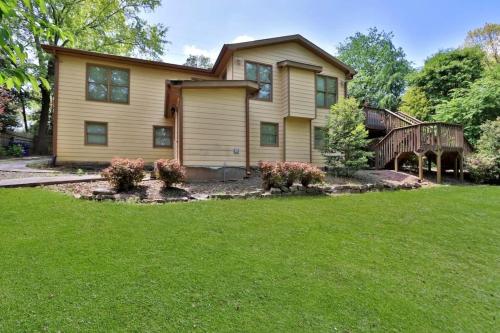 Big 6br,4ba Home W 10-car Parking For Crewsgrps in Brookhaven