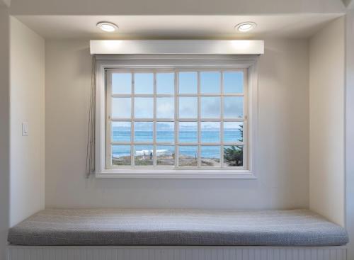 Pogled, Pelican Inn & Suites in Cambria (CA)