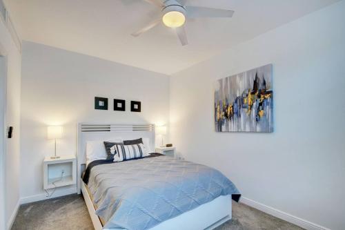 One Bedroom In Amazing Condobeach Pass Included! in Boynton Beach, USA